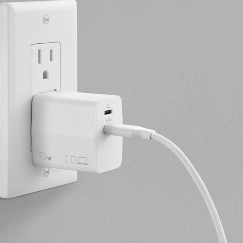 Insignia 70W Dual USB-C GaN Wall Charger (NS-PW370C2W25-C) - Only at Best Buy