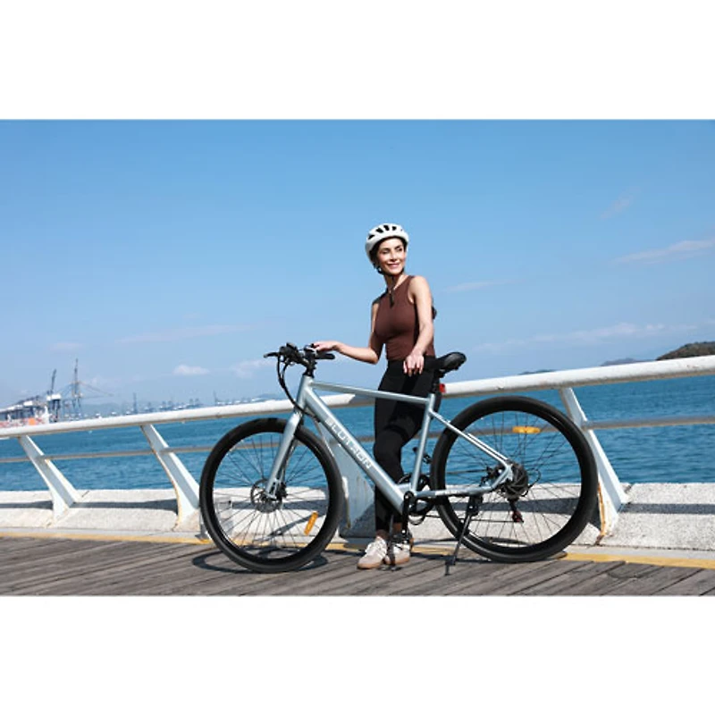 Vélo de promenade électrique EB570 de Blutron (moteur 350 W/autonomie maximale 50 km/vitesse maximale 32 km/h) - Azur - Exclusivité Best Buy