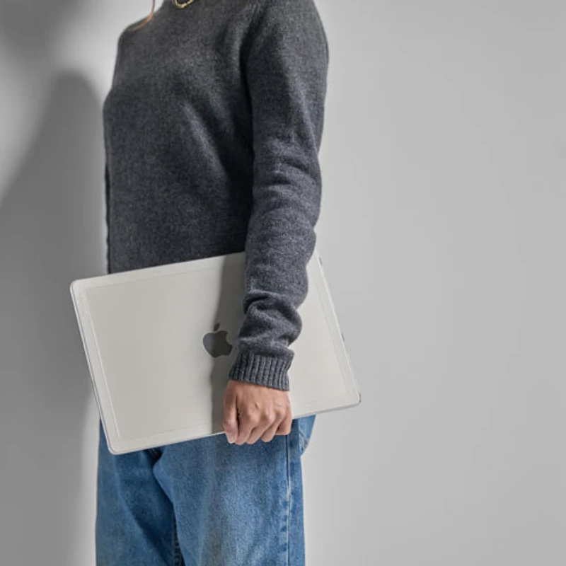Étui rigide Edge d'Incase pour MacBook Air de 13 po - Transparent