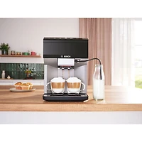 Machine à espresso automatique VeroCafe 500 de Bosch avec mousseur à lait - Noir