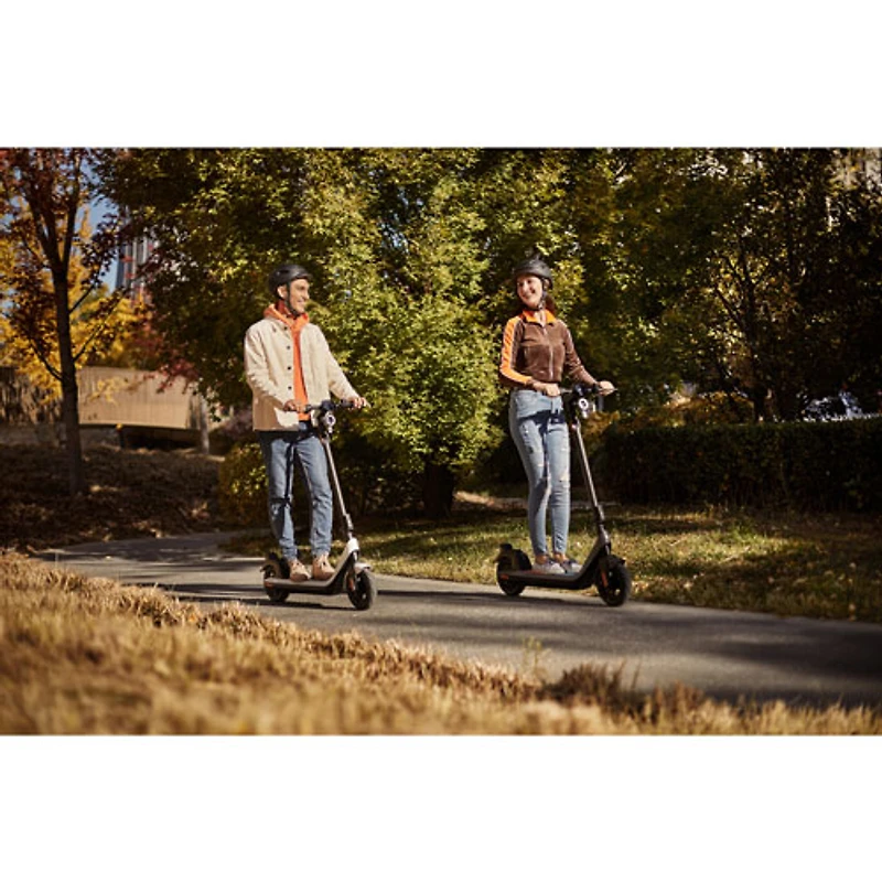 NIU KQi2 Pro Electric Scooter (300 W Motor / Up to 40km Range / 28 km/h Top Speed / 48V Battery) - White