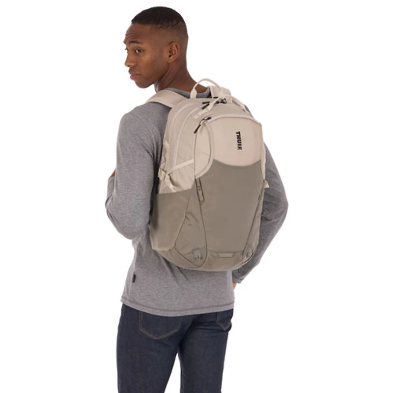 Sac à dos de 26 L EnRoute de Thule pour portable de 15,6 po - Pélican/Vétiver