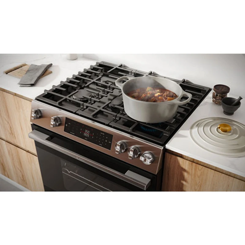 Cuisinière à gaz autonome convection véritable friture air chaud 5,8 pi³ 30 po série 100 de Bosch (HGF1050MUC) - Acier inoxydable