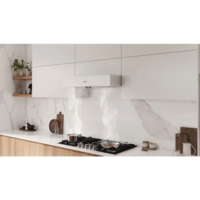 Hotte de dessous d'armoire de 30 po 300 Series de Bosch (DUH30253UC) - Acier inoxydable