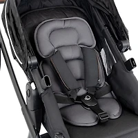 Poussette pleine grandeur Shyft Intuiti+ d'Evenflo - Noir Dubhan