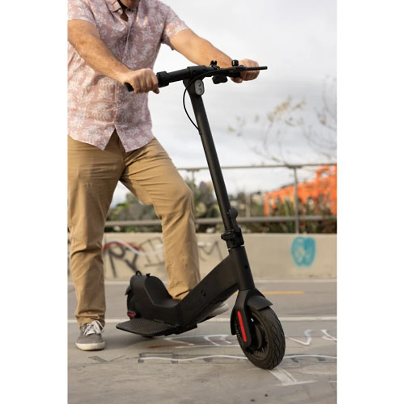 Trottinette électrique VCS de SWFT (moteur 450 W/autonomie maximale 29 km/vitesse maximale 32 km/h) - Noir