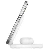 Support de chargement sans fil repliable 2-en-1 Qi2 de 15 W de Belkin - Blanc