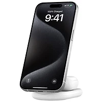 Support de chargement sans fil repliable 2-en-1 Qi2 de 15 W de Belkin - Blanc