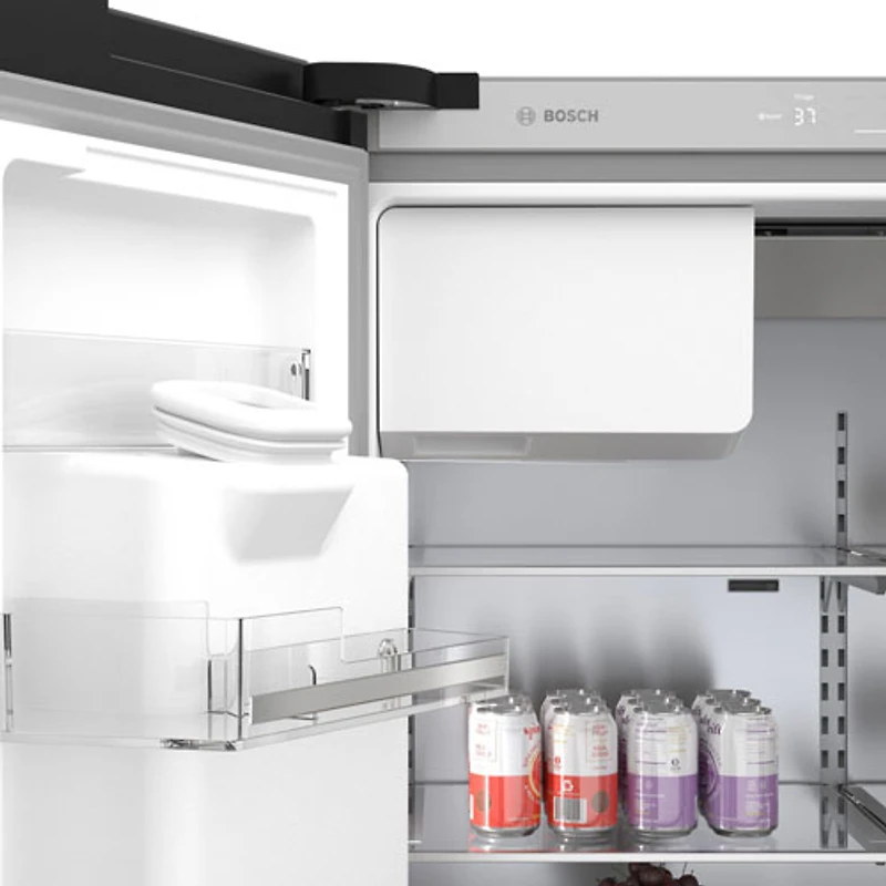 Réfrigérateur 2 portes 36 po 22 pi³ à distributeur eau et glaçons Bosch (B36CD52SNB) - Noir