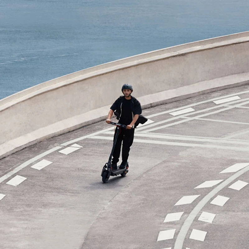 Segway Max G3 Electric Scooter (2000W Motor/ Up to 80km Range/ 45km/h Top Speed)