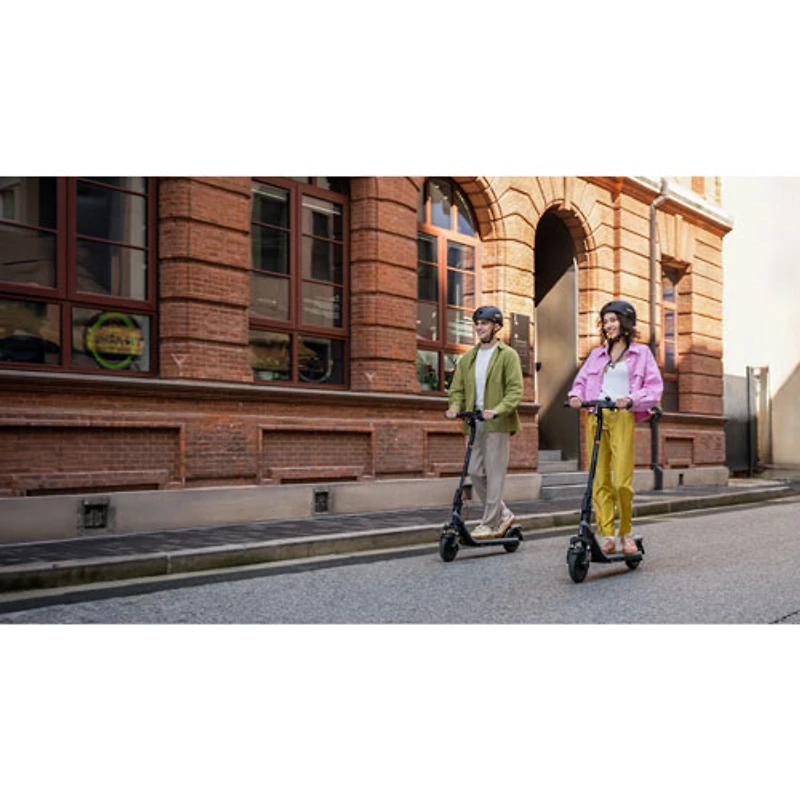 Segway E2 Plus ll Electric Scooter (500 W Motor / 25km Range / 25km/h Top Speed) - Exclusive Retail Partner