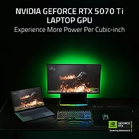Portable Copilot+ PC de 16 po Blade de Razer - Noir (Ryzen AI 9 365 d’AMD/mémoire vive de 32 Go/disque SSD de 1 To/RTX 5070 Ti/Windows 11)