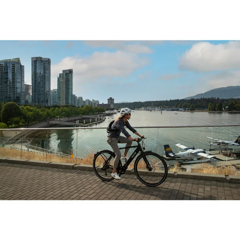 Vélo de ville électrique C7 de NCM (moteur de 350 W/autonomie de 97 km/vitesse maximale de 32 km/h) - Moyen - Noir mat