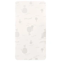 Matelas de lit de bébé en coton biologique résistant à l'eau confortable Kidilove de Dream On Me - Motif de baleine