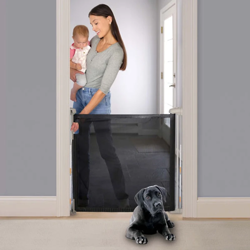 Barrière de sécurité rétractable pour bébé/animal de compagnie Thruway 52W d'Ingenuity - Noir