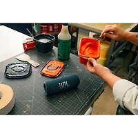 Haut-parleur sans fil Bluetooth étanche Flip 7 de JBL - Bleu