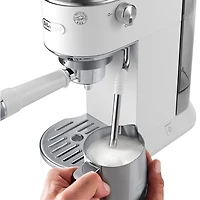 Machine à espresso manuelle Dedica Duo de De'Longhi - Blanc
