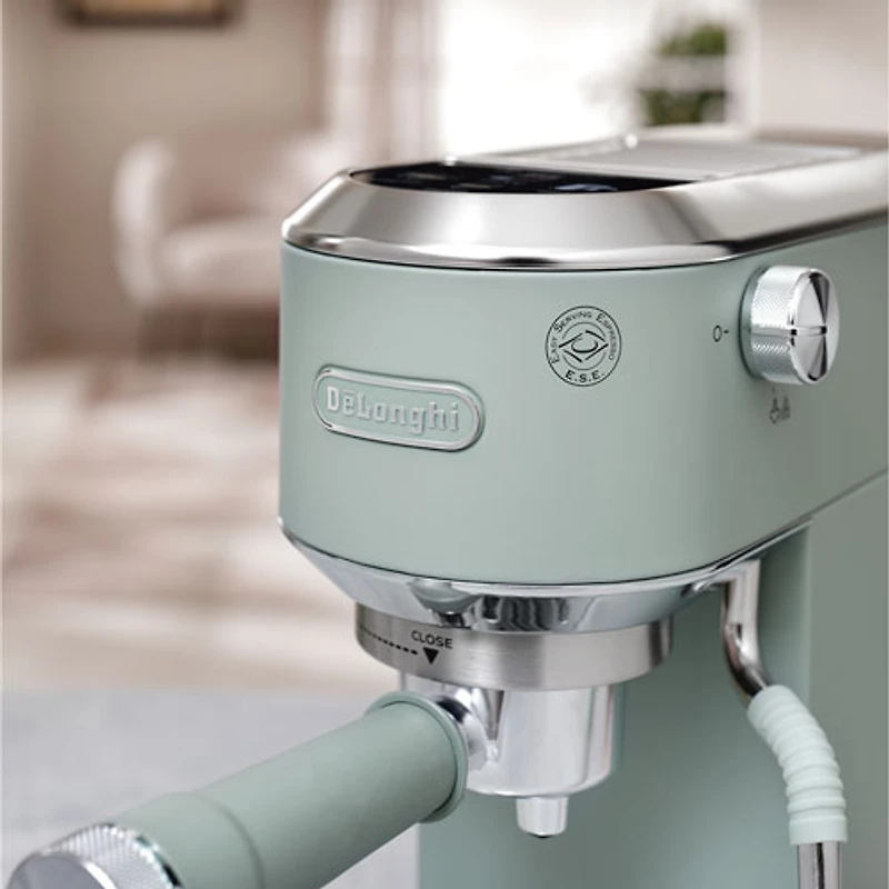 Machine à espresso manuelle Dedica Duo de De'Longhi - Vert