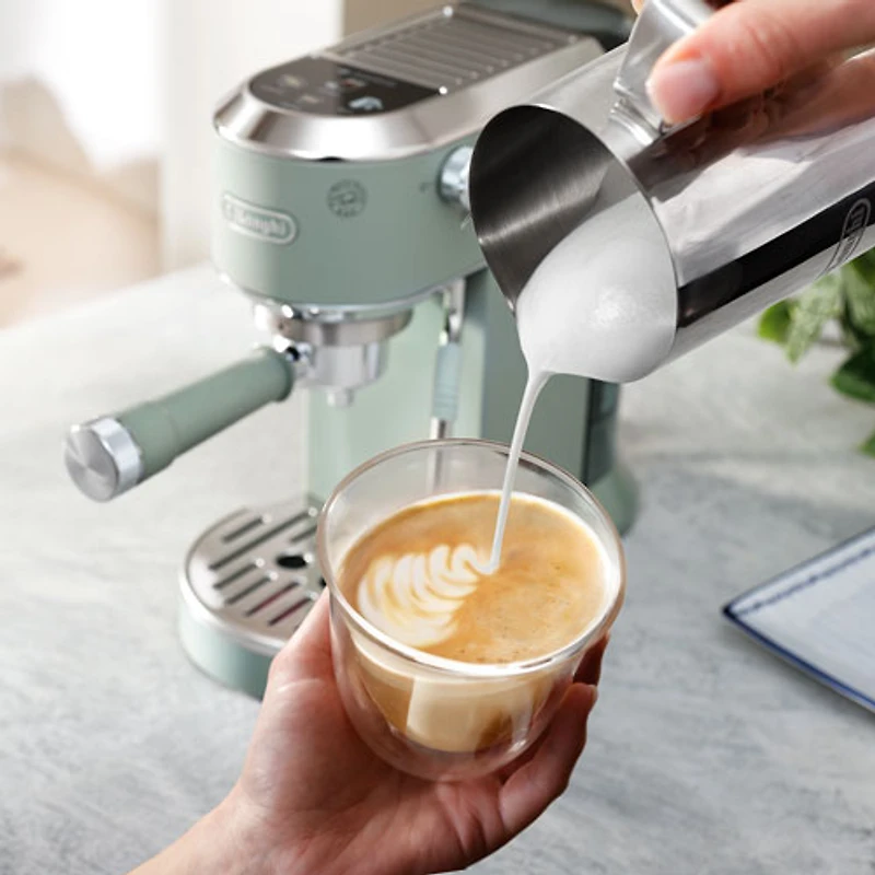 Machine à espresso manuelle Dedica Duo de De'Longhi - Vert
