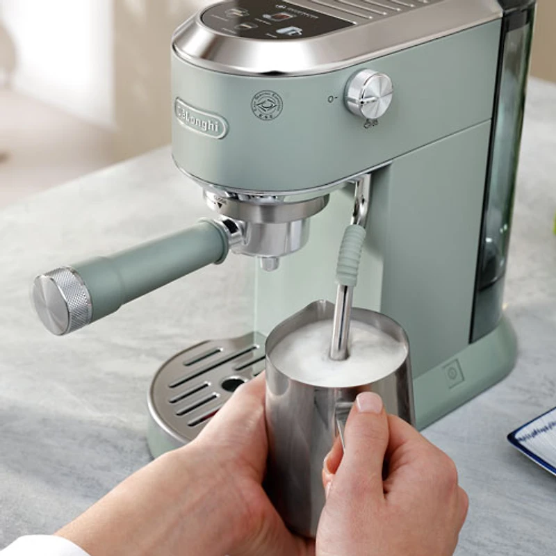 Machine à espresso manuelle Dedica Duo de De'Longhi - Vert