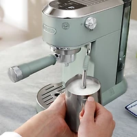 Machine à espresso manuelle Dedica Duo de De'Longhi - Vert