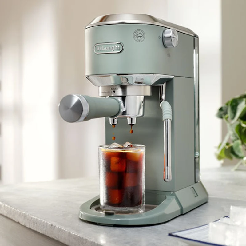 Machine à espresso manuelle Dedica Duo de De'Longhi - Vert