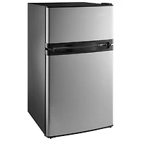Réfrigérateur compact autonome à congélateur supérieur 3,1 pi³ d'Insignia (NS-CF30TMSS6-C) - Aspect acier inoxydable