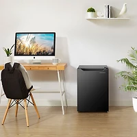 Réfrigérateur de bar autonome de 2,7 pi³ d'Insignia (NS-CF27BK6-C) - Noir - Exclusivité Best Buy