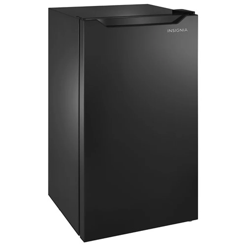 Réfrigérateur de bar autonome de 3,3 pi³ d'Insignia (NS-CF33BK6-C) - Noir - Exclusivité Best Buy