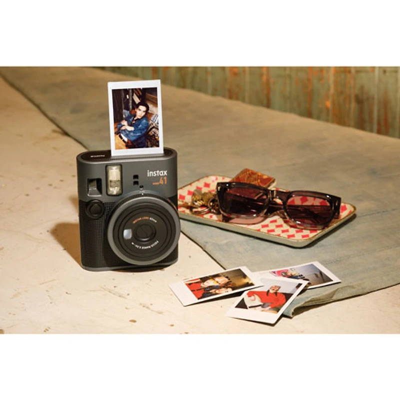 Appareil photo instantané Instax Mini 41 de Fujifilm