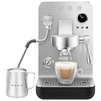 Machine à espresso manuelle MiniExpress de Smeg - Noir mat