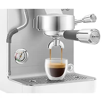 Machine à espresso manuelle MiniExpress de Smeg - Blanc mat