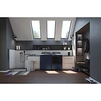 Laveuse à chargement par le haut haute efficacité de 5,4 pi³ Profile de GE (PTW800BPWRS) - Bleu saphir