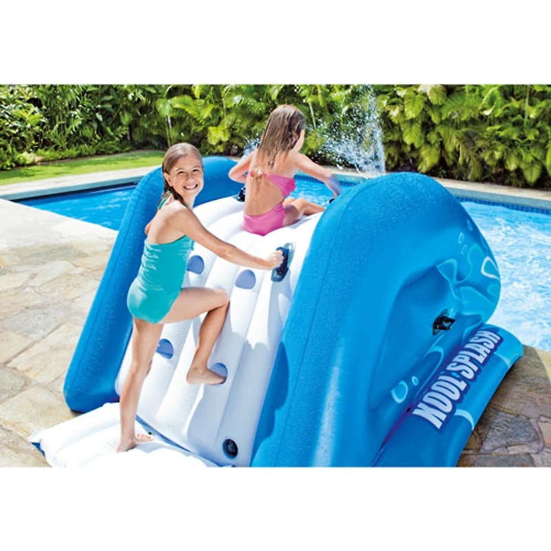 Glissade d'eau gonflable avec jets Kool Splash d'Intex