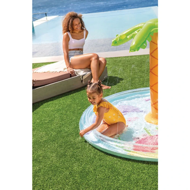 Piscine avec palmier arroseur pour enfants d'Intex