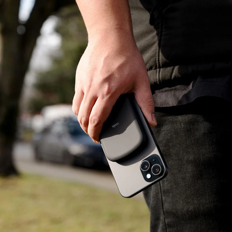 LOGiiX Vibrance Piston Power 5000 mAh Power Bank with MagSafe - Black