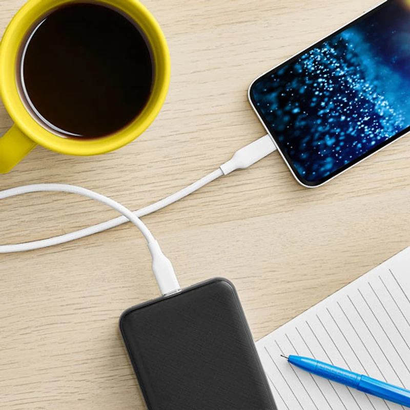 Câble tissé USB-C à Lightning de 1,8 m (5,9 pi) de Best Buy Essentials (BE-MCA6CLW-C) - Exclusivité Best Buy