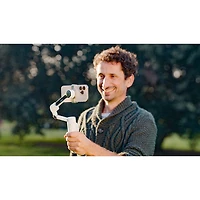 Ensemble avec stabilisateur à cardan Flow 2 Pro d'Insta360 (CINSABQB_FLOW226) - Gris