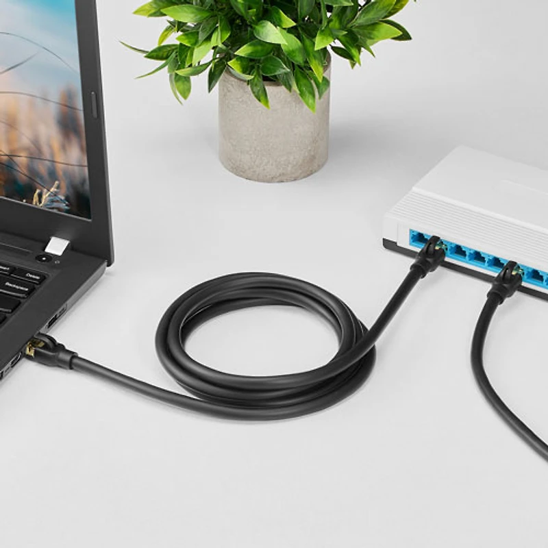 Insignia 1.8m (6 ft.) Cat8 Ethernet Cable - Black - Only at Best Buy