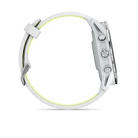 Montre intelligente Bluetooth de 47 mm Forerunner 970 de Garmin pour la course - Blanc/Jaune vif translucide