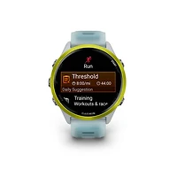 Montre intelligente Bluetooth de 47 mm Forerunner 570 de Garmin pour la course - Blanc translucide/Turquoise