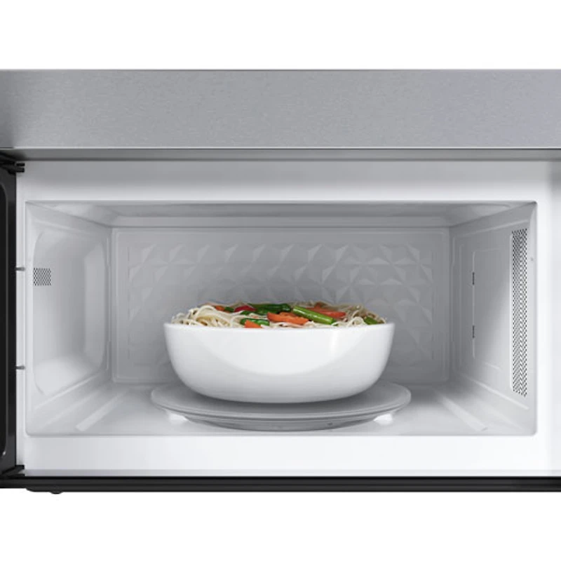 Four à micro-ondes à hotte intégrée série 100 de Bosch - 1,7 pi³ - Noir/Acier inoxydable