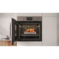 Four mural combiné électrique à convection véritable 4,6 pi³ 30 po de Bosch (HBL5455LUC) - Inox