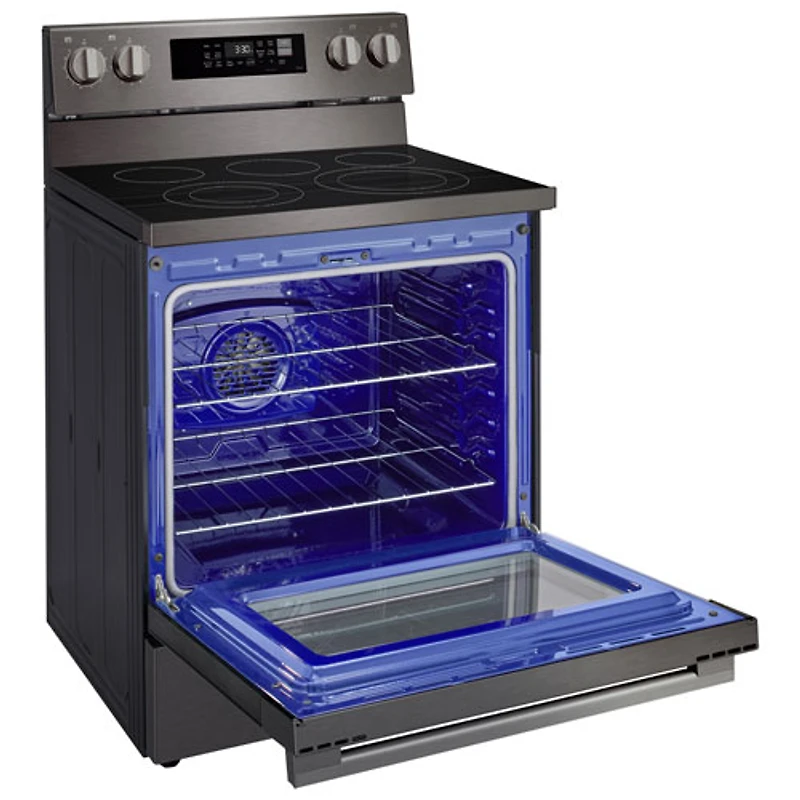 Cuisinière électrique autonome à 5 éléments avec convection véritable et friture à air chaud 6,3 pi³ 30 po de LG (LREN6323ZE) - Inox noir