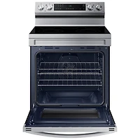Cuisinière électrique autonome à 5 éléments avec ventilateur à convection et friture à air chaud 6,3 pi³ 30 po de Samsung (NE63A6515SS/AC) - Inox