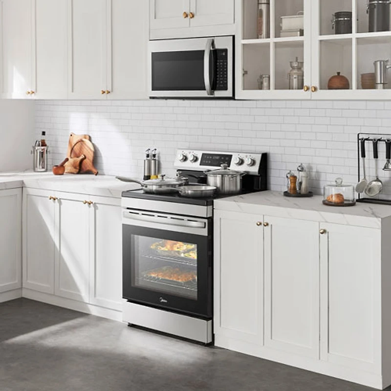 Cuisinière électrique autonome 6,3 pi³ 30 po de Midea (MER30B14ASTC) - Acier inoxydable