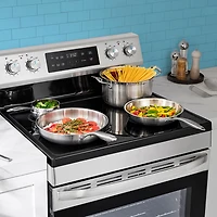Cuisinière électrique autonome 6,3 pi³ 30 po de Midea (MER30B14ASTC) - Acier inoxydable
