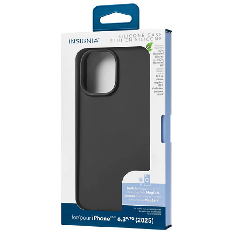 Étui souple ajusté en silicone avec MagSafe d'Insignia pour iPhone 17 - Noir