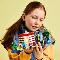 LEGO Minecraft: The TNT Jungle House - 287 Pieces (21275)