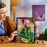LEGO Wicked: Emerald City Wall Art - 1518 Pieces (75685)